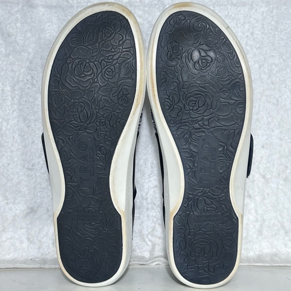 TRAQ by Alegria Quik Shoe Womens Lightweight SMART Casual Walking Shoes SZ 10.5 - Picture 8 of 11